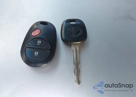 2011 Toyota Tacoma Base V6 z USA, uszkodzony, nr VIN 3TMLU4EN0BM071714